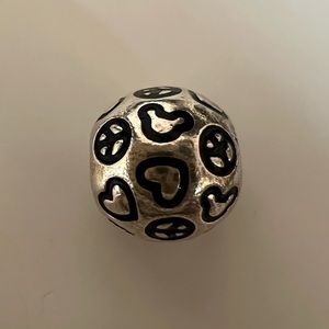 PANDORA Disney Peace, Love & Mickey Charm